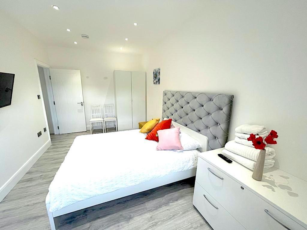 Harrow Apartments Лондон Экстерьер фото