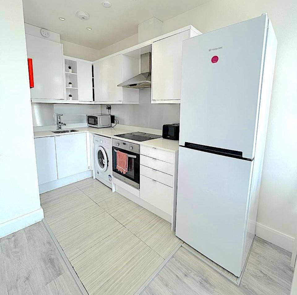 Harrow Apartments Лондон Экстерьер фото