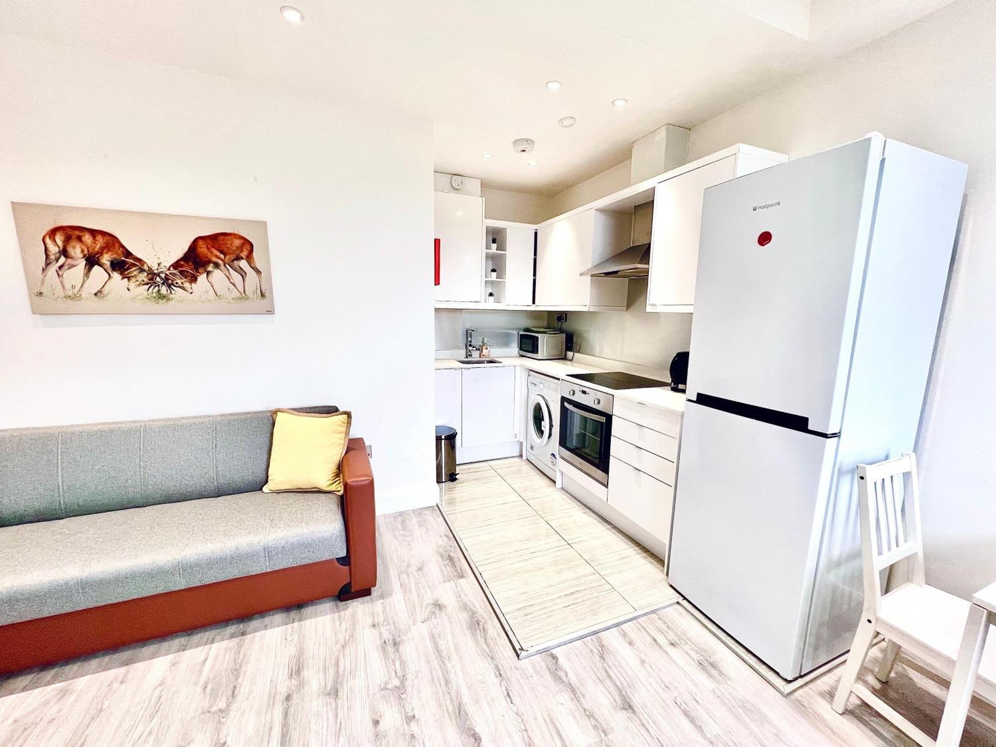 Harrow Apartments Лондон Экстерьер фото